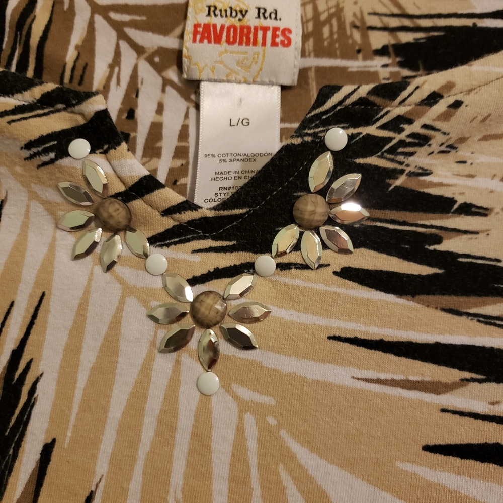 Shirt - Picture 2 of 5